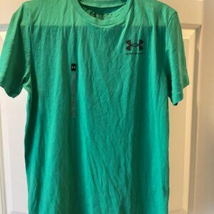 Brand New Under Armour Green T-Shirt Size YXL